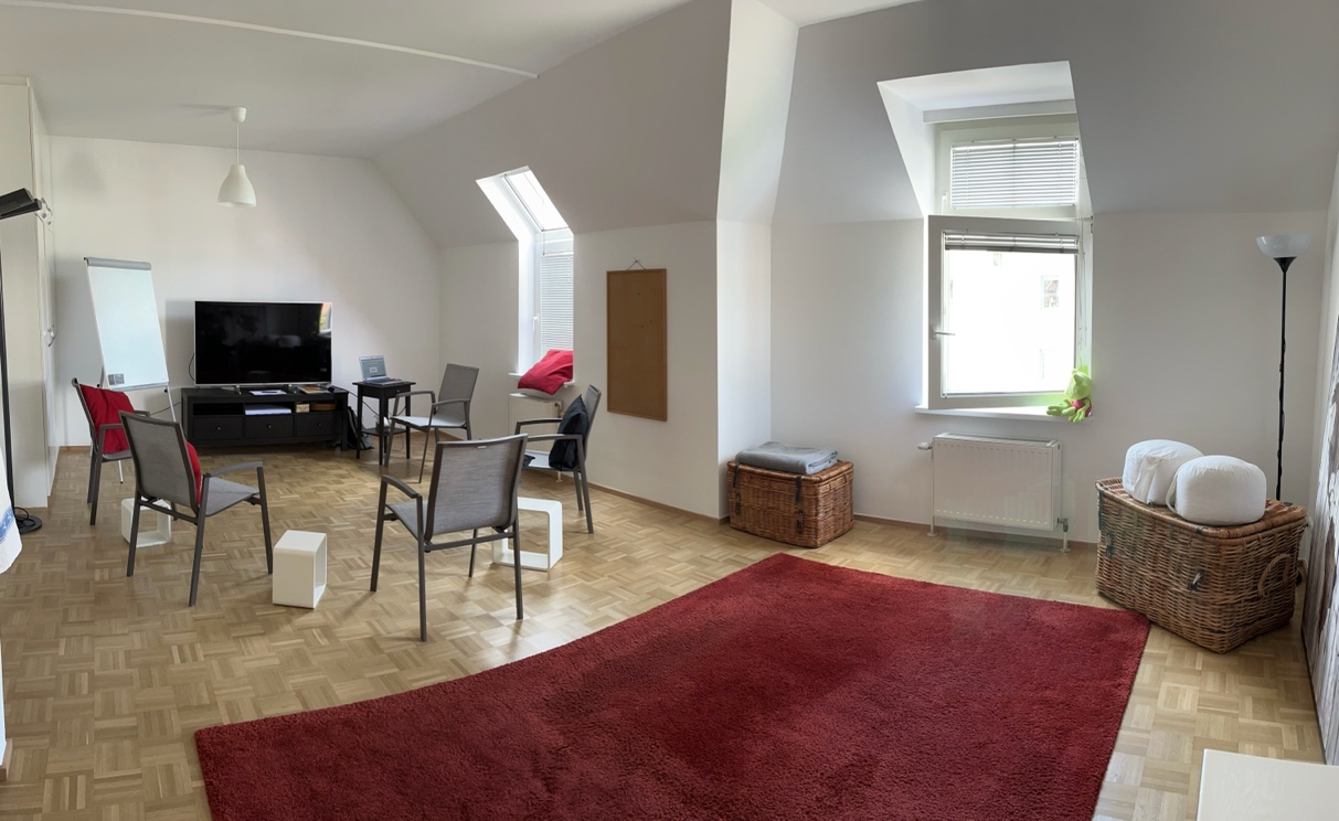 Ein Bild, das drinnen, Boden, Wand, Raum enthält.

Automatisch generierte Beschreibung